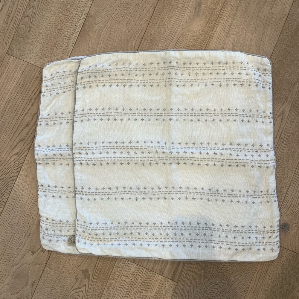Serena & Lily Catania Pillow Cover (x2)
